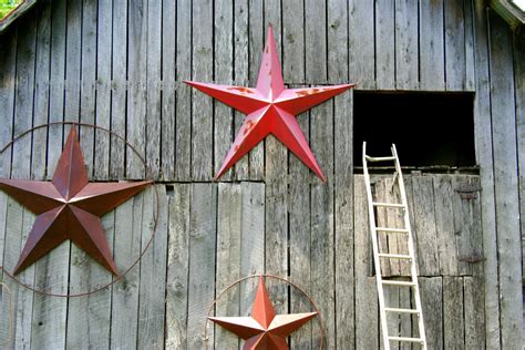 what does metal star on outside of house mean|stars on barns meaning.